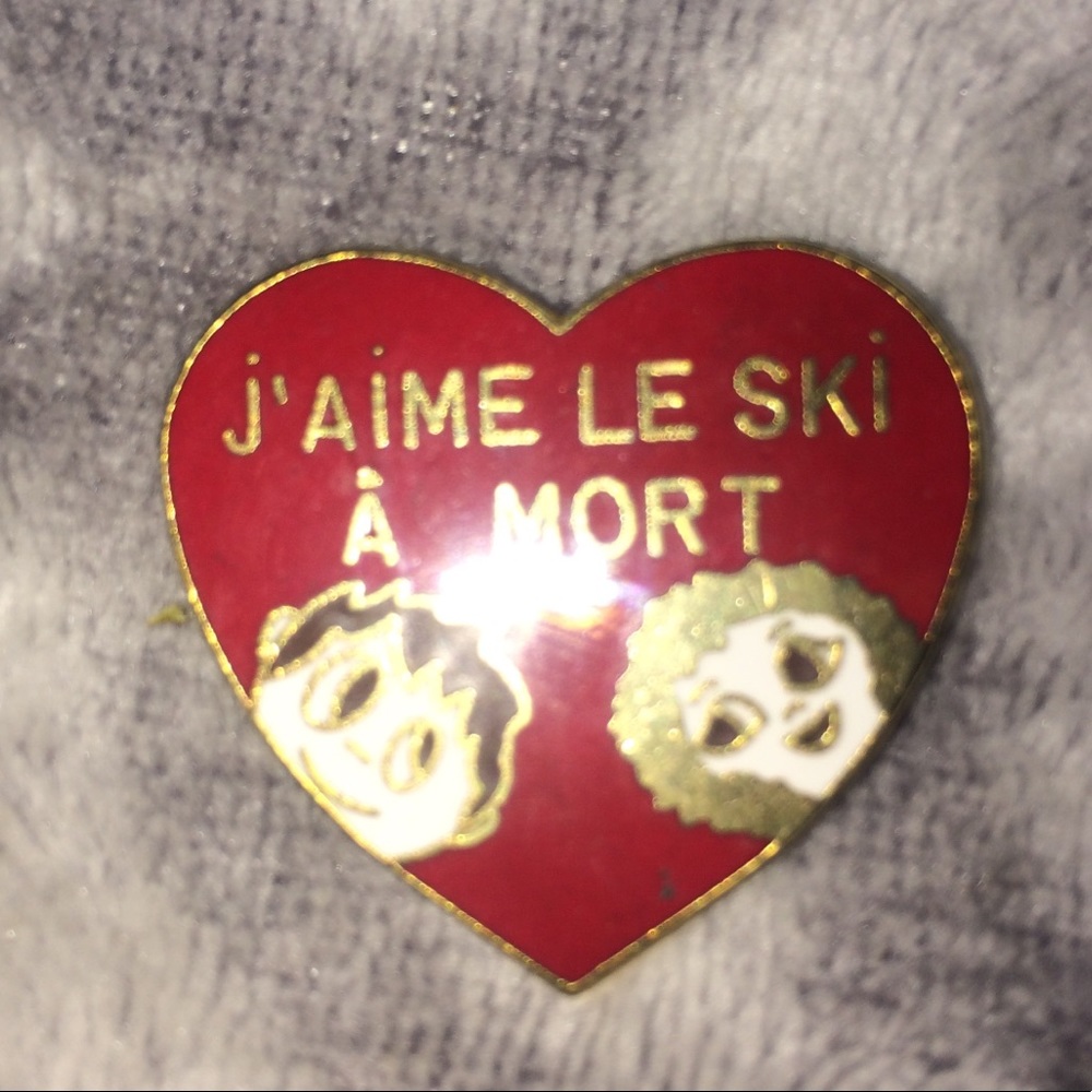 Brooch.... pice of vintage.. old school